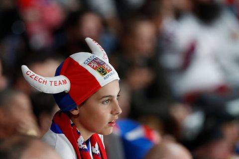 Praktický průvodce pro fanoušky: Jak se dostat na pražské zápasy