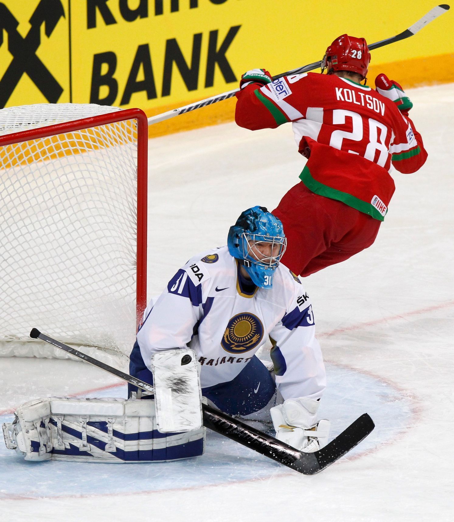 Kolcov se raduje z gólu v utkání proti Bělorusku