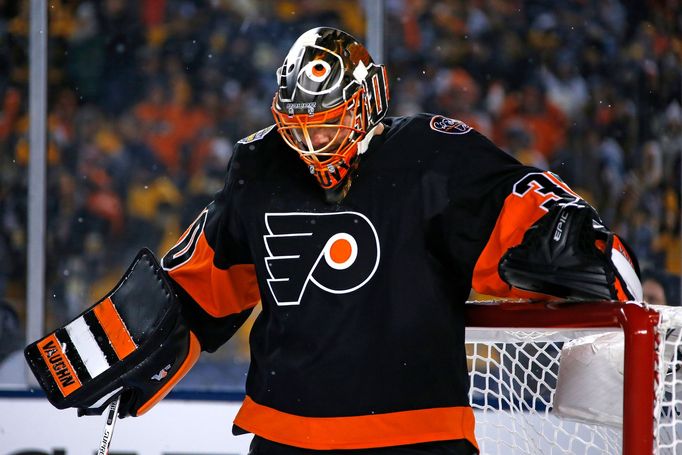 Michal Neuvirth v dresu Philadelphie.