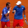 Čeští tenisté Tomáš Berdych a Radek Štěpánek ve čtyřhře semifinálového utkání Davis Cupu s Argentinci.