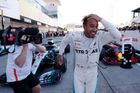 Hamilton vládl F1 v Japonsku a za 14 dní může slavit pátý titul