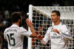 Cristiano Ronaldo a Dani Carvajal slaví gól
