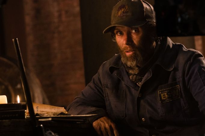 Cillian Murphy jako Emmett.