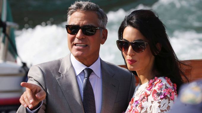 Amal Clooneyová a její manžel, známý herec, George.