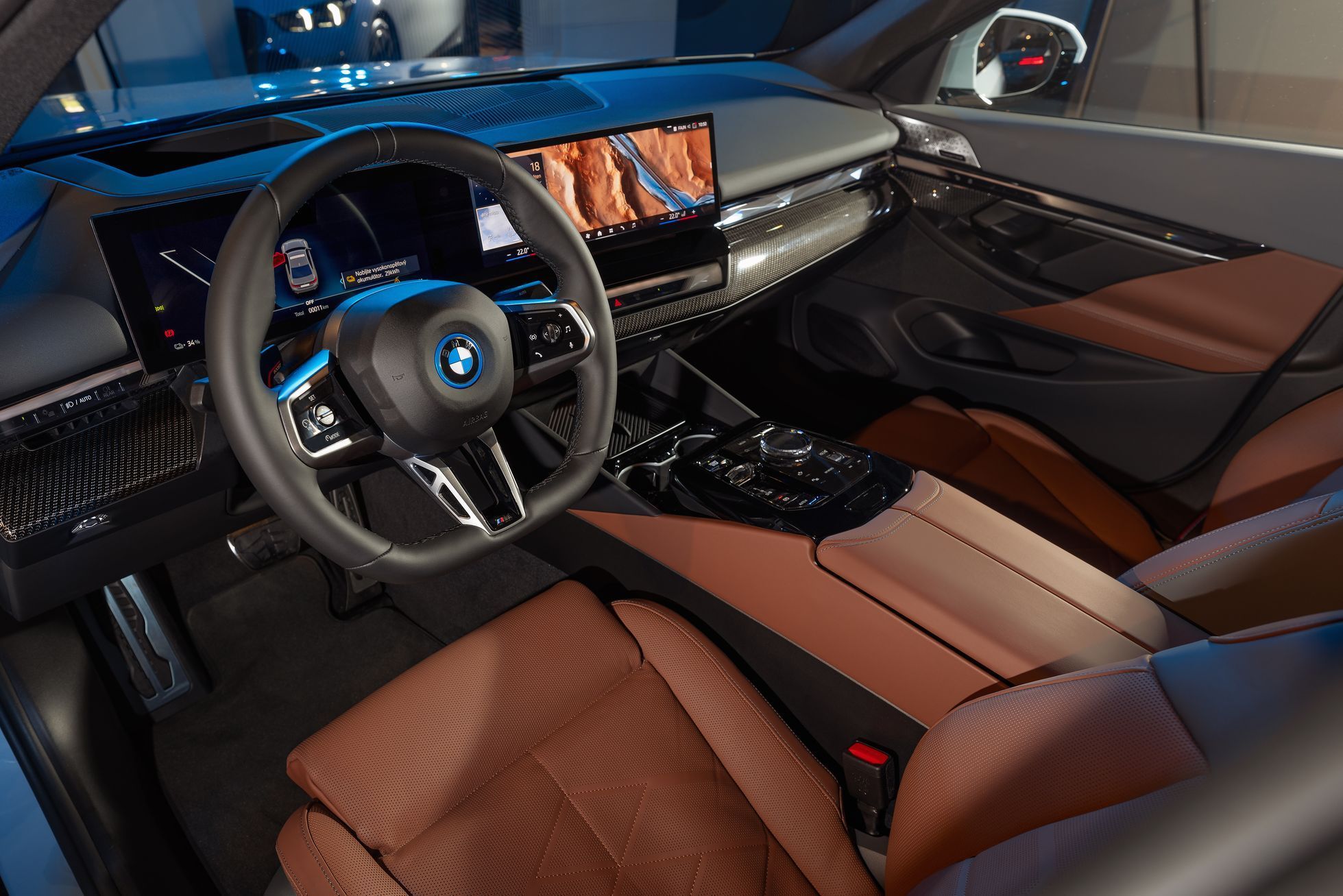 BMW i5 premiéra v pražské Kunsthalle