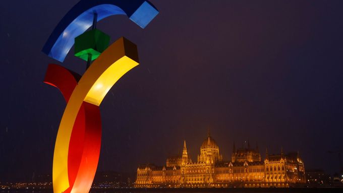 Logo zamýšlených olympijských her v Budapešti.