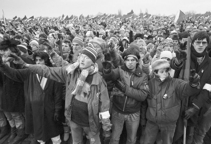 Demonstrace na Letné v Praze. 26. 11. 1989.