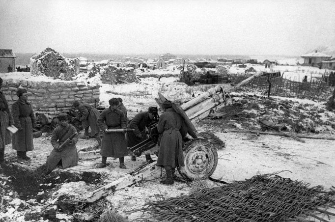 Photo showing a Red army artillery gun crew of colonel Ivanin, on the firing line, during the Battle of Stalingrad. The Battle of Stalingrad was fought during the winter of 1942 to 1943, and won by the Red Army over German invaders.