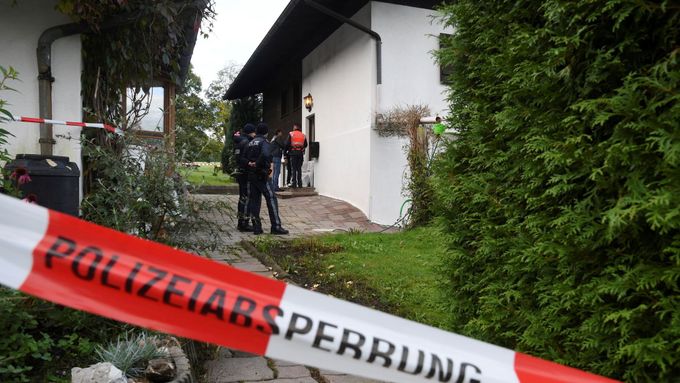 Dům v Kitzbühelu, kde došlo k vraždě pěti lidí, včetně brankáře místního hokejového klubu