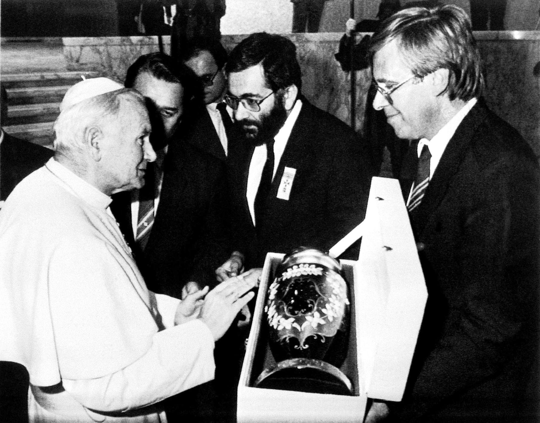 Sv, Anežka Český, Vatikán Praha svatořečení, Papež Jan Pavel II. kardinál František Tomášek, komunismus