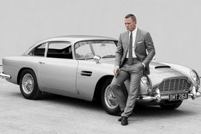 Agent s povolením dobíjet: James Bond dostane v příštím filmu Aston do zásuvky