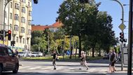 V Česku se navíc nerozlišuje závažnost přestupku podle doby, po kterou červená na semaforu v době přestupku svítila.