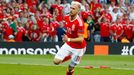 Euro 2016, Rusko-Wales: Aaron Ramsey slaví gól na 0:1