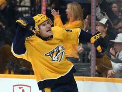Tanner Jeannot v dresu Nashvillu