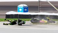 Nepříjemný pád potkal také Cala Crutchlowa, aktuálně pátého jezdce průběžného přadí MotoGP, nicméně na rozdíl od Berbery bude moci o víkendu závodit.