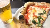 Pizza se zrodila právě tady! První pizza "Margherita" byla upečena pro stejnojmennou královnu v roce 1889.