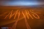 25 pozdravů z Marsu. Nejhezčí záběry NASA z rudé planety, ke které míří nové vozítko