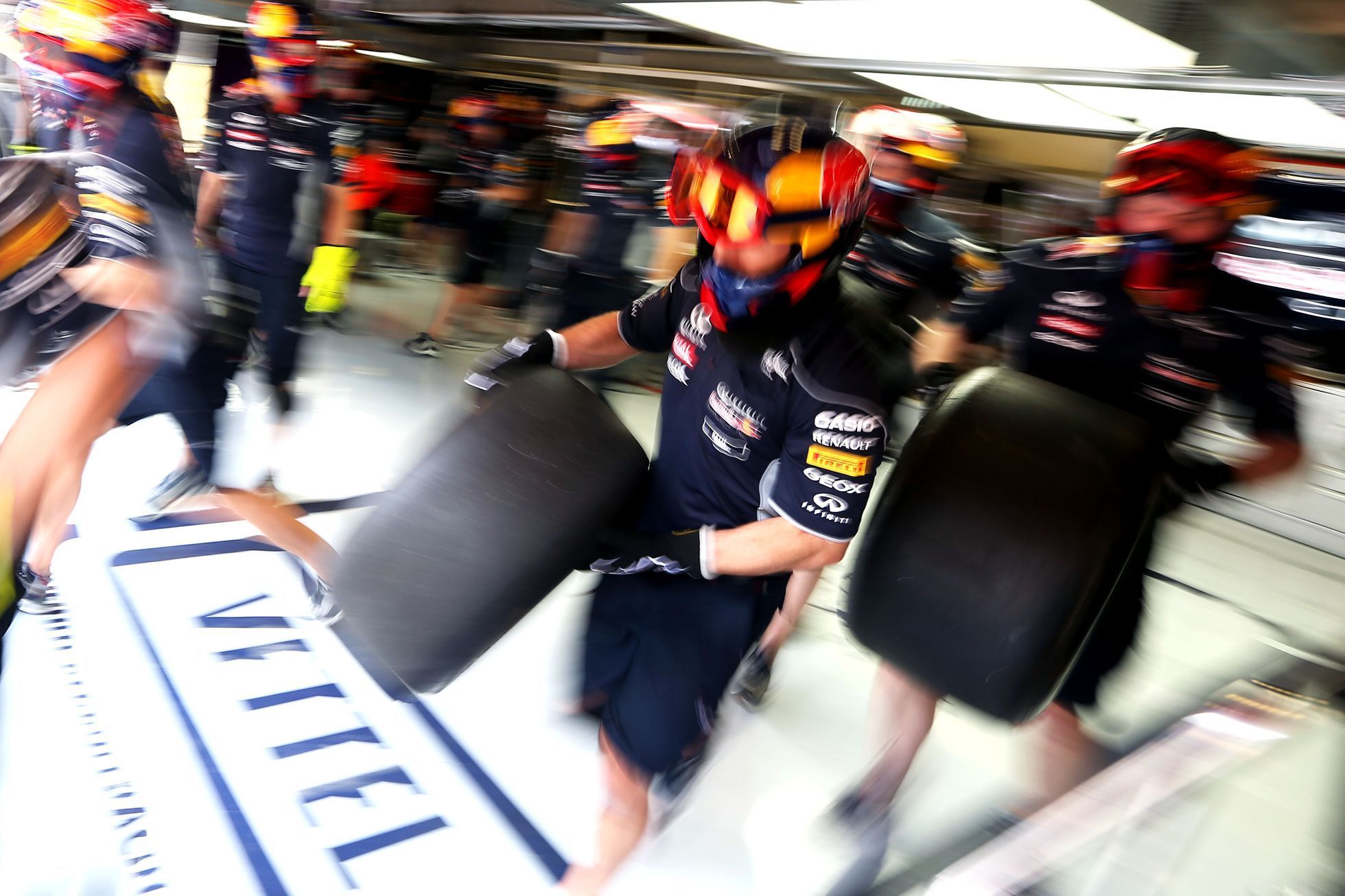 F1, VC Španělska: Red Bull, mechanici