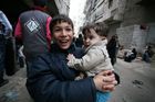 Další syrské děti se budou léčit v Česku. Celkem přiletí pět rodin