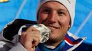 Aksel Lund Svindal okusuje stříbro. Vítězný Švýcar Didier Défago porazil tohoto Nora při olympijském sjezdu o sedm setin...