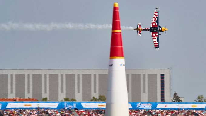 Šonka vede světový šampionát. Vyhrál třetí závod Red Bull Air Race v řadě