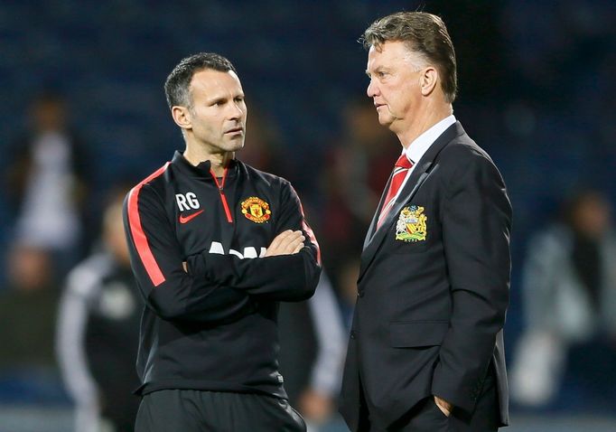 Louis van Gaal a Ryan Giggs v Premier League