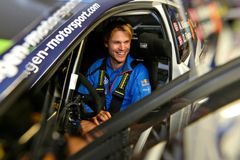 Nor Mikkelsen rázně vykročil za obhajobou triumfu v Australské rallye