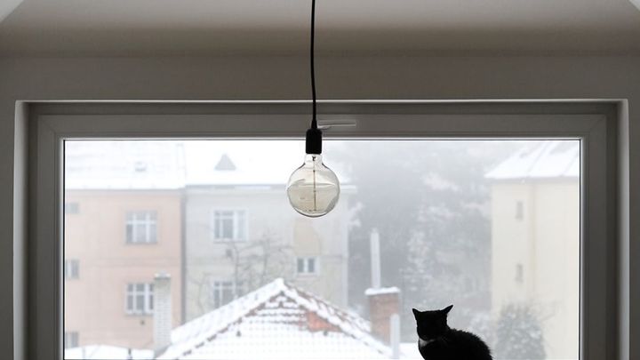 Na dlažbě s hypotékou. Pojištění je na nic, pomůže dohoda v bance a teď i covid dávky