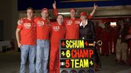 Tím 12. října 2003 definitivně překonal dosavadního lídra historických tabulek, jímž byl s pěti korunami krále F1 Juan Manuel Fangio.