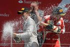 Britská show: prasklé gumy, smutný Vettel a šťastný Rosberg
