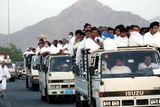9. ledna 2006. Muslimští poutníci na cestě na pláň Arafát