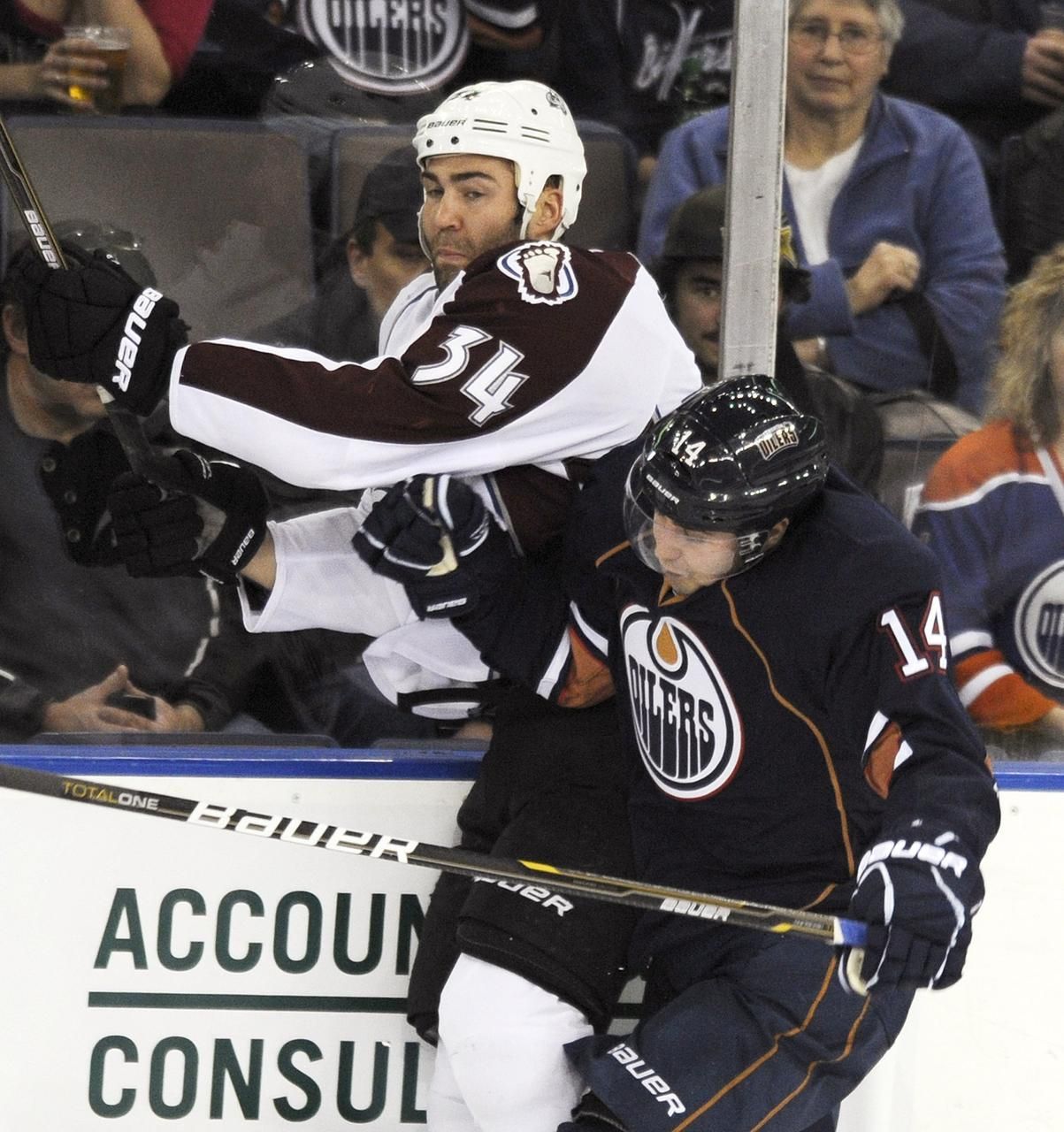 Edmonton - Colorado (Jordan Eberle, Daniel Winnik, hit)