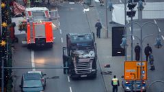 Nákladní auto najelo do lidí v Berlíně