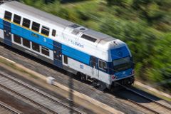 Režijní jízdenky na železnici zdraží a přestanou platit tam, kde mají České dráhy konkurenci