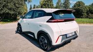 Elektromotor má výkon 55 kW, z 0 na 50 km/h zrychluje hatchback za 4,9 vteřiny a jede nejvýše 130 km/h.