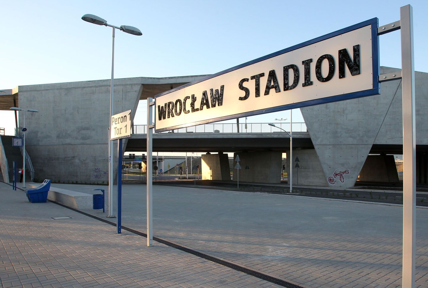 Vlaková stanice "Stadion" ve Vratislavi