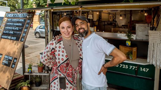 Abdel se stará zejména o vaření a výběr surovin, jeho žena Michaela o byznys a administrativu.