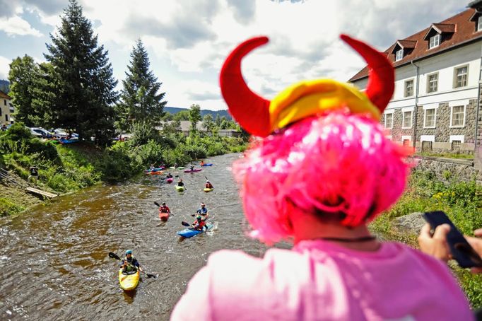 Nejtěžší část Čertových proudů - Schody, jezdí jen nejlepší jezdci v extrémním kayakingu. Letos poprvé v rámci Mistrovství světa.