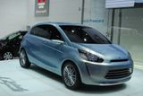 Mitsubishi global smart - v liniích lze poznat budoucí colt, ale určitě se ještě vůz v mnohém změní.