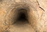 V podzemí je celkem zhruba 400 metrů chodeb a v teplých měsících stálých osm stupňů Celsia.