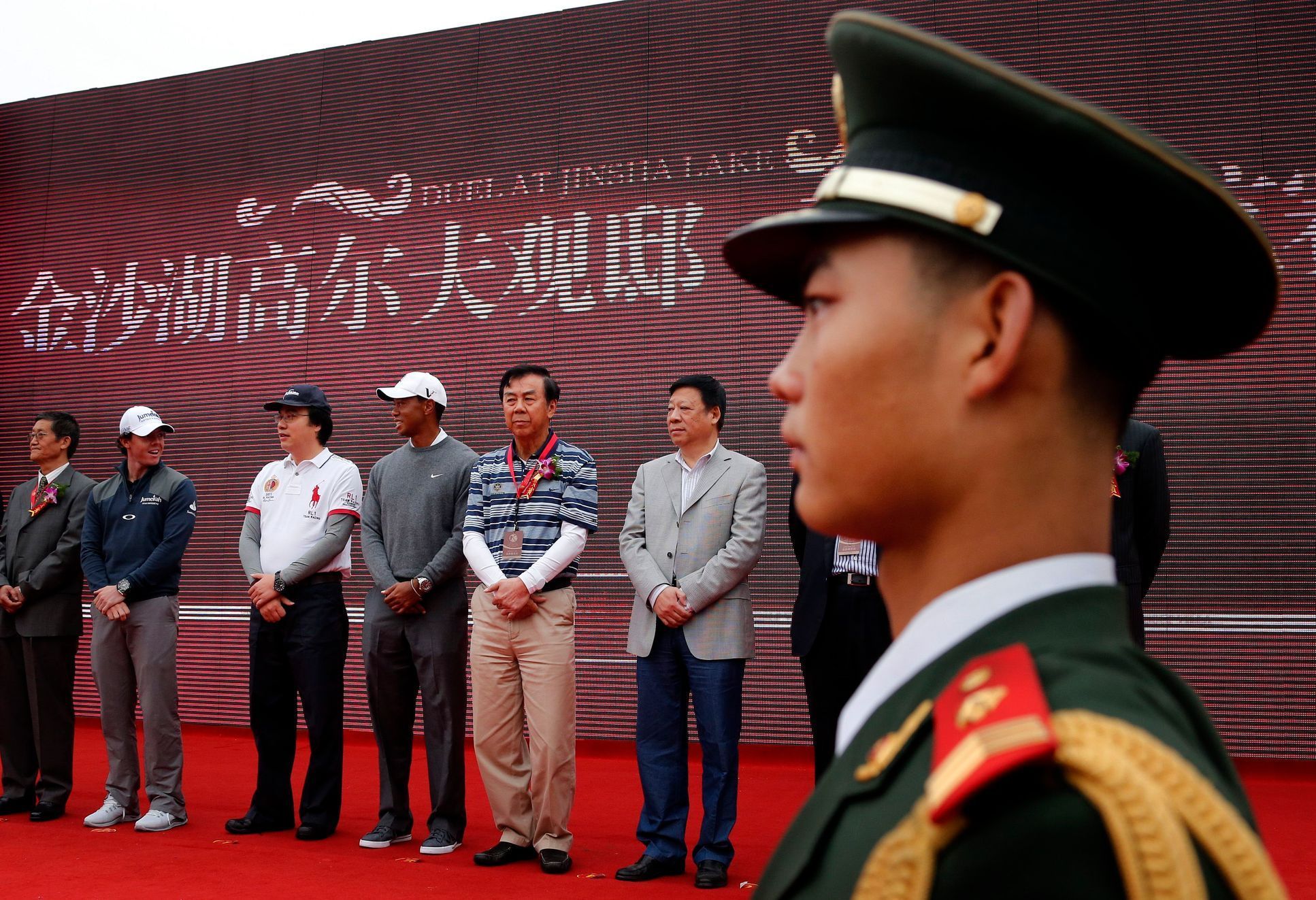 Čínská exhibice mezi Rorym McIlroyem a Tigerem Woodsem