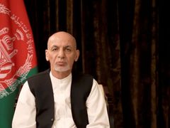 Ašraf Ghaní na snímku z videa, ve kterém promluvil po dobytí Kábulu.