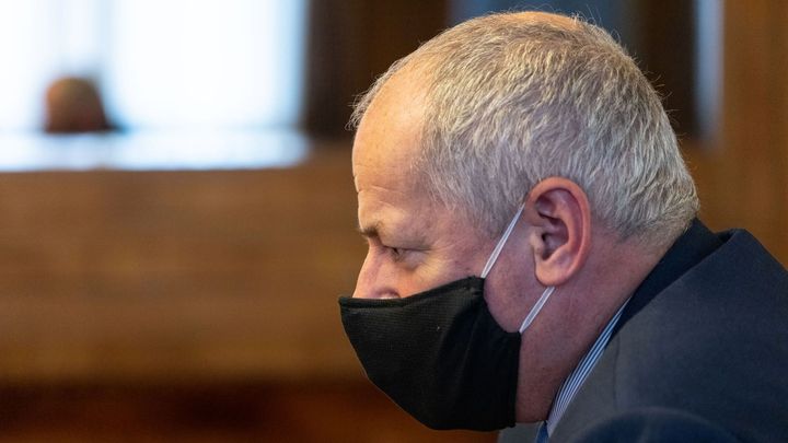 Prymula může způsobit vládě stejný problém jako Staněk, kterého Zeman držel ve funkci