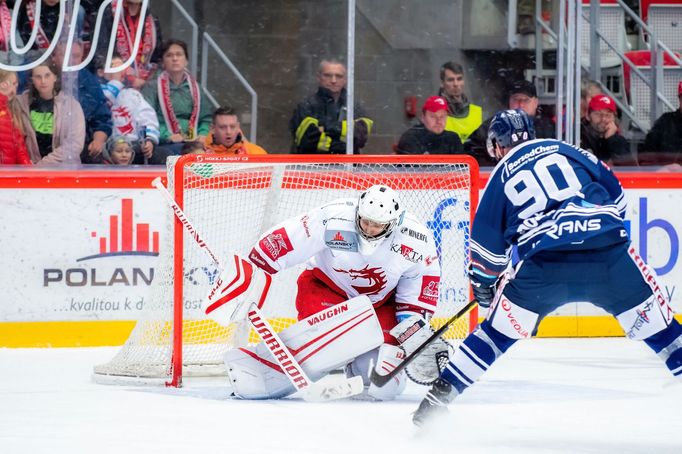 Hokejová extraliga 2019/20, Třinec - Vítkovice: Jakub Štěpánek a Martin Dočekal.