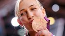 Bronzová olympijská judistka, Maďarka Eva Csernoviczká po kategorii do 48 kg na OH 2012 v Londýně.