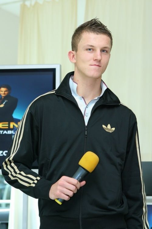 Gilette Tisková konference, Necid