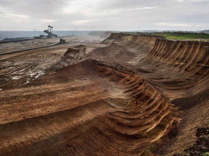 !!! NEPOUŽÍVAT OPAKOVANĚ!!! Edward Burtynsky: Anthropocene (Snímky z výstavy v pražském centru CAMP)