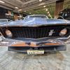 historická a filmová auta autosalon Paříž