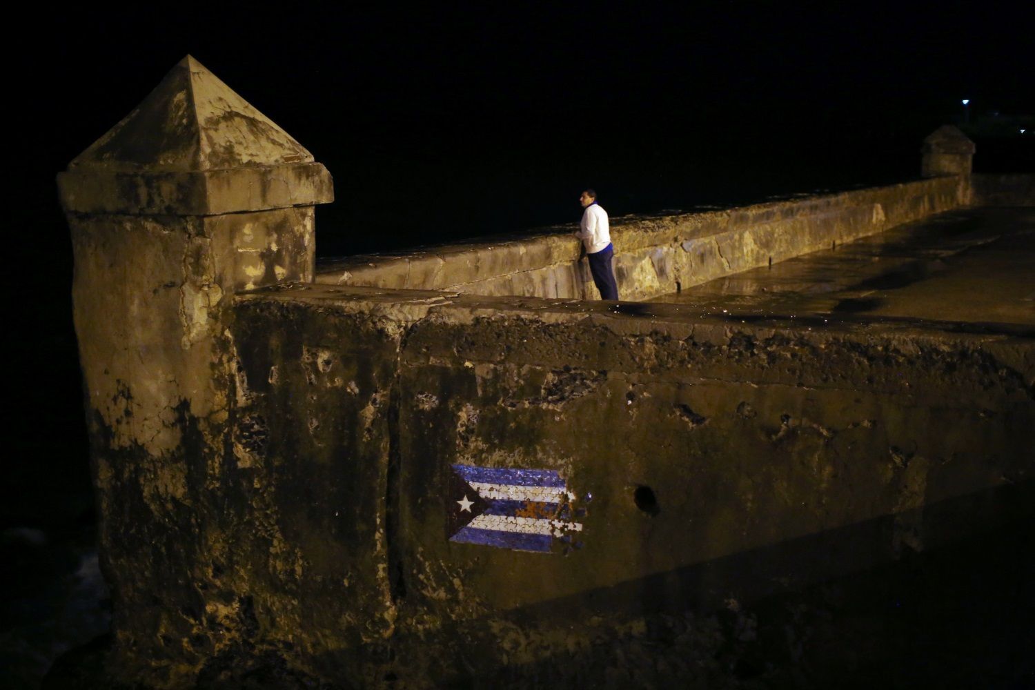 Foto: Kubánci truchlí i slaví. Podívejte se, jak prožívají Castrovu smrt