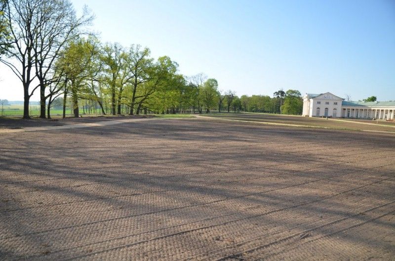 Víkend otevřených zahrad 9. &#8211; 10.6. 2012 - Zámecký park na Kačině